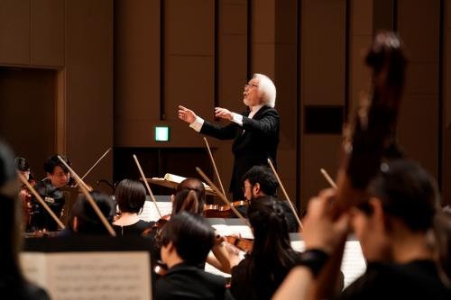 【調布国際音楽祭2024】フェスティバル･オーケストラ 鈴木雅明の「幻想交響曲」