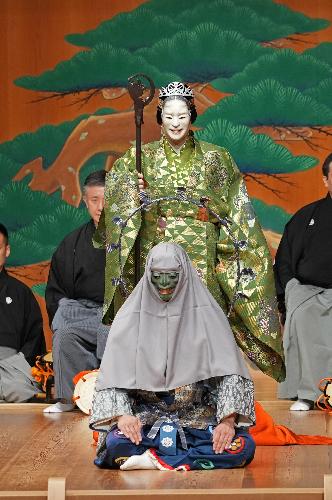 新作能「白雪姫」